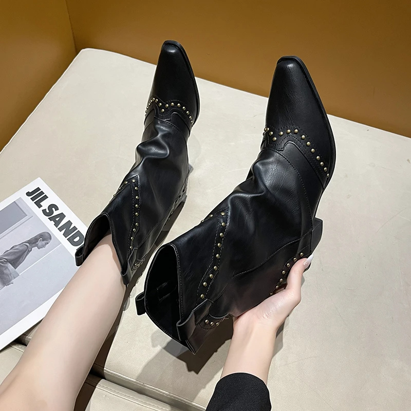 Rylee | Women’s Casual Studded Cowboy Boots