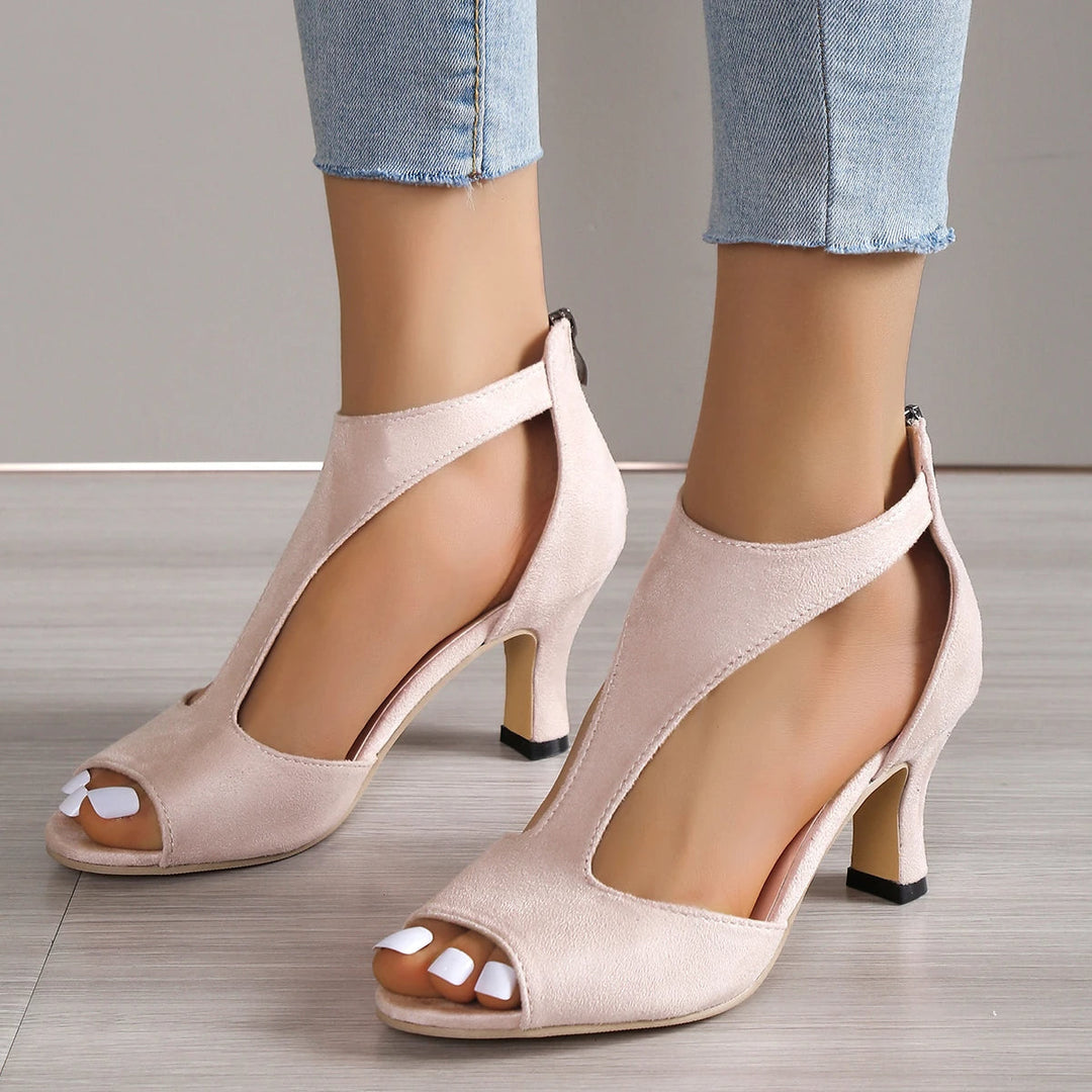 Emilia | Women&