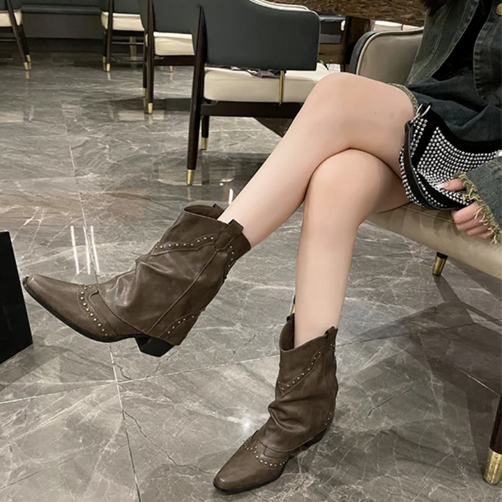 Rylee | Women’s Casual Studded Cowboy Boots