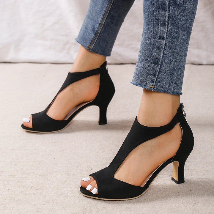 Emilia | Women&