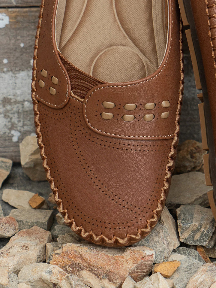 Clover | Women’s Perforated Round Toe Loafers