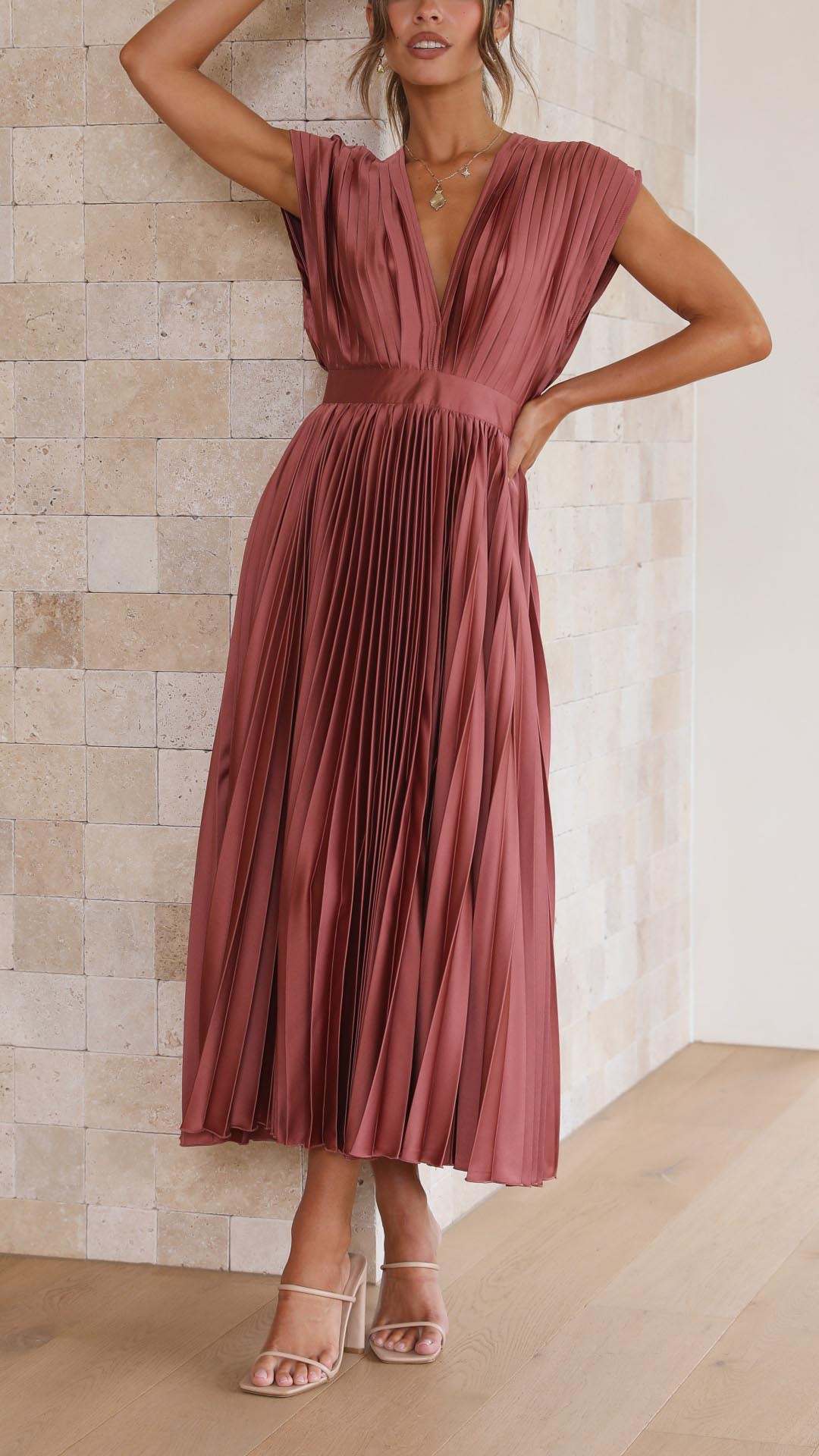 Maria | Women’s Pleated V-Neck Maxi Dress
