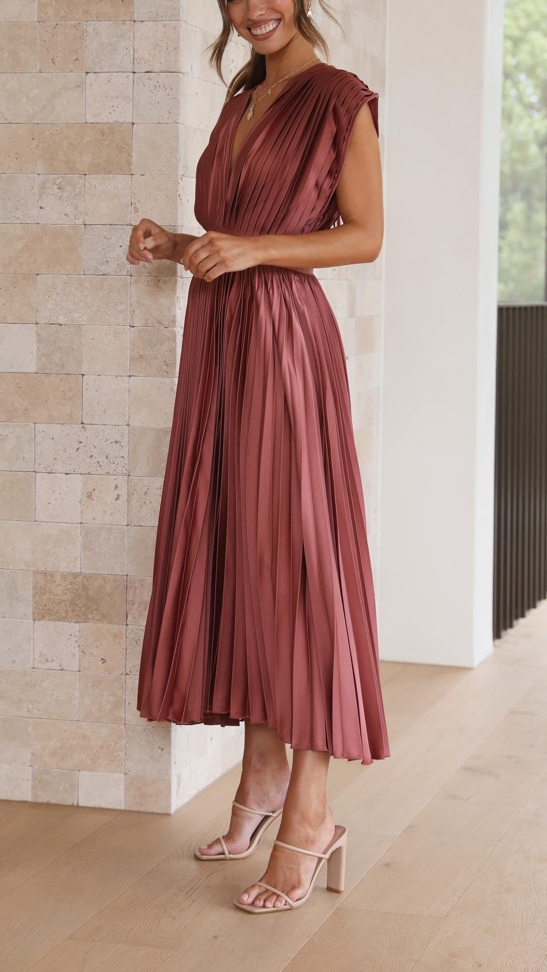 Maria | Women’s Pleated V-Neck Maxi Dress